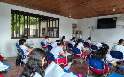 Radican proyecto de acuerdo para regular el uso de celulares en las instituciones educativas del municipio.